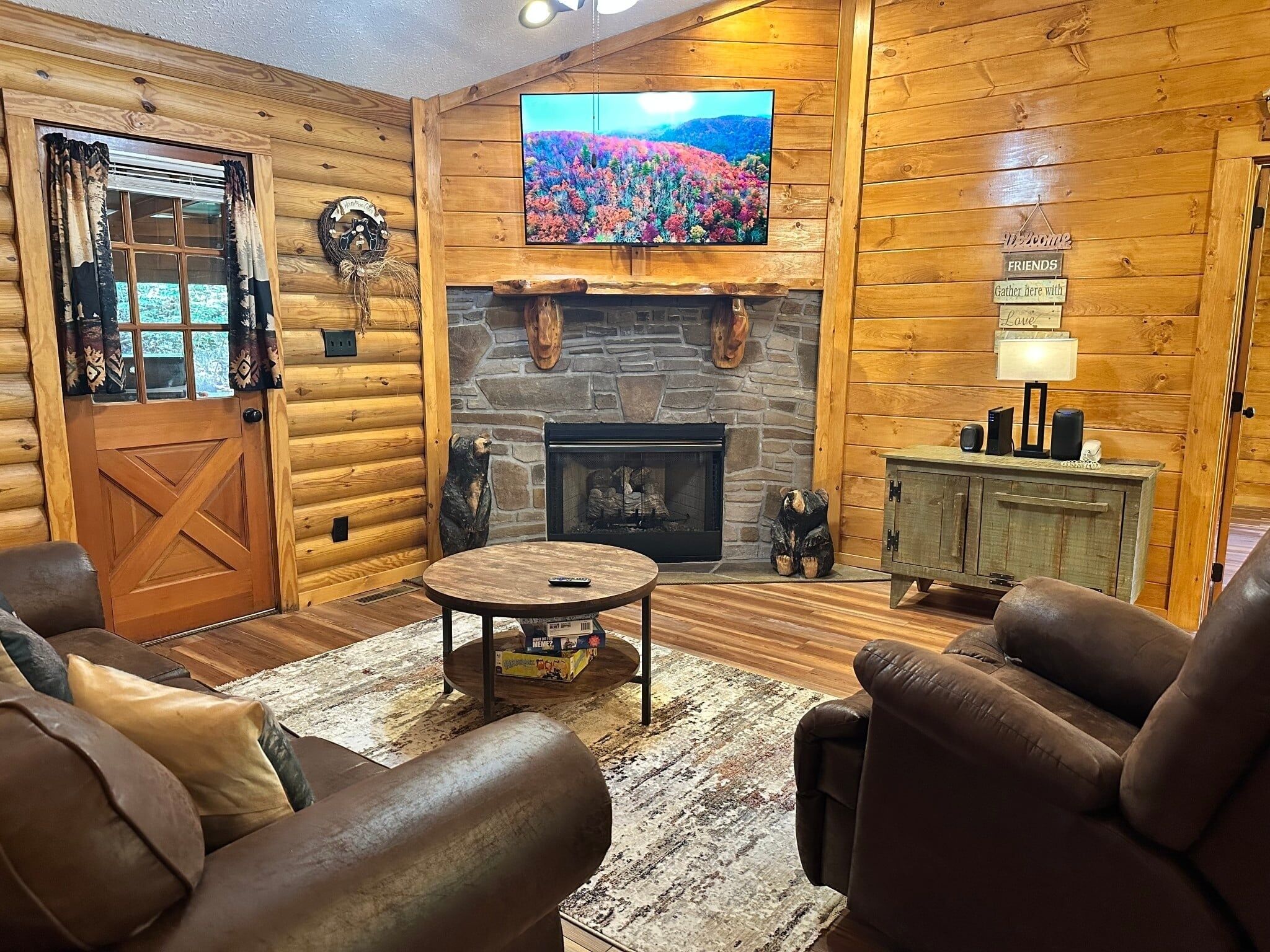 Cabana, 2 quartos | Área de estar | Smart TV