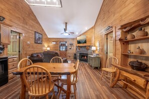 Cabin, 2 Bedrooms | Living area - Er37 - Hi-bear-nate Great Location..close To Town 1 Bedroom Cabin by RedAwning (Pigeon Forge)