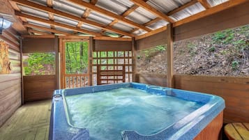 Cabin, 2 Bedrooms | Interior
