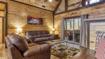 Cabin, 3 Bedrooms | Interior