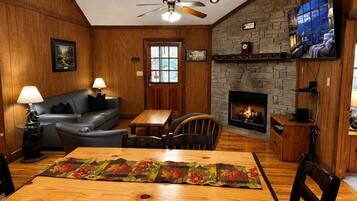 Cabin, 2 Bedrooms | Living area | Smart TV, DVD player