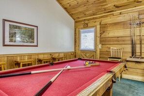 Cabaña, 4 habitaciones | Sala de juegos