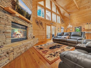 Cabin, 4 Bedrooms | Interior - Er3 - Best Of Both Worlds -great Location-close To Town 4 Bedroom Cabin by RedAwning (Pigeon Forge)