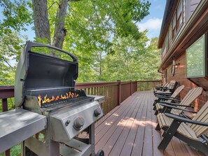 Cabin, 4 Bedrooms | Property grounds