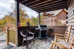 Cabin, 3 Bedrooms | BBQ/picnic Area
