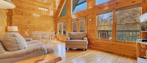 Cabin, 2 phòng ngủ | Khu phòng khách