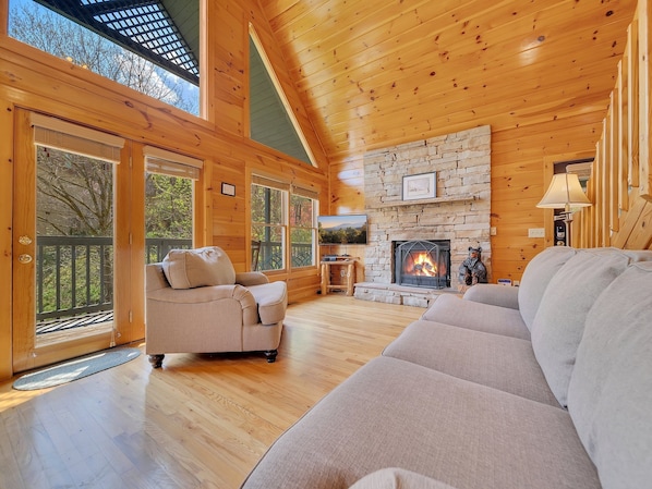 Cabin, 2 Bedrooms | Living area