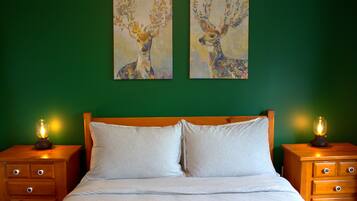 2 habitaciones, tabla de planchar con plancha y cuna de viaje