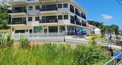 B Holiday Apartments