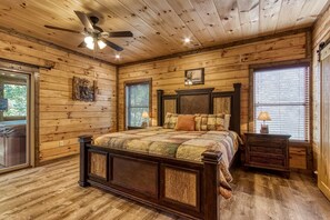 Cabin, 3 Bedrooms - Ern822 - Smoky Oasis - Great Location, Private Indoor Heated Pool! 3 Bedroom Cabin by RedAwning (Sevierville)
