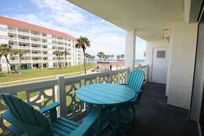 Condo, 2 habitaciones | Restaurante al aire libre