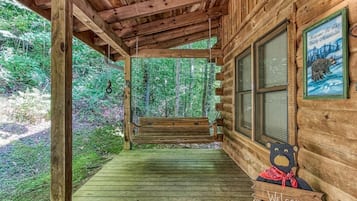 Cabin, 2 Bedrooms | Property grounds