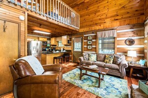 Interior - Er17 - The Perfect Getaway Great Location - Close To Town! 1 Bedroom Cabin by RedAwning (Pigeon Forge)