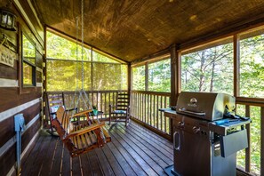 Cabin, 1 Bedroom | BBQ/picnic area