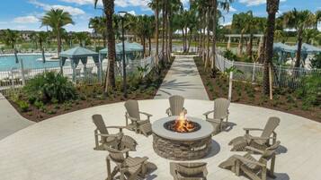 Townhome, 5 Bedrooms | Outdoor dining