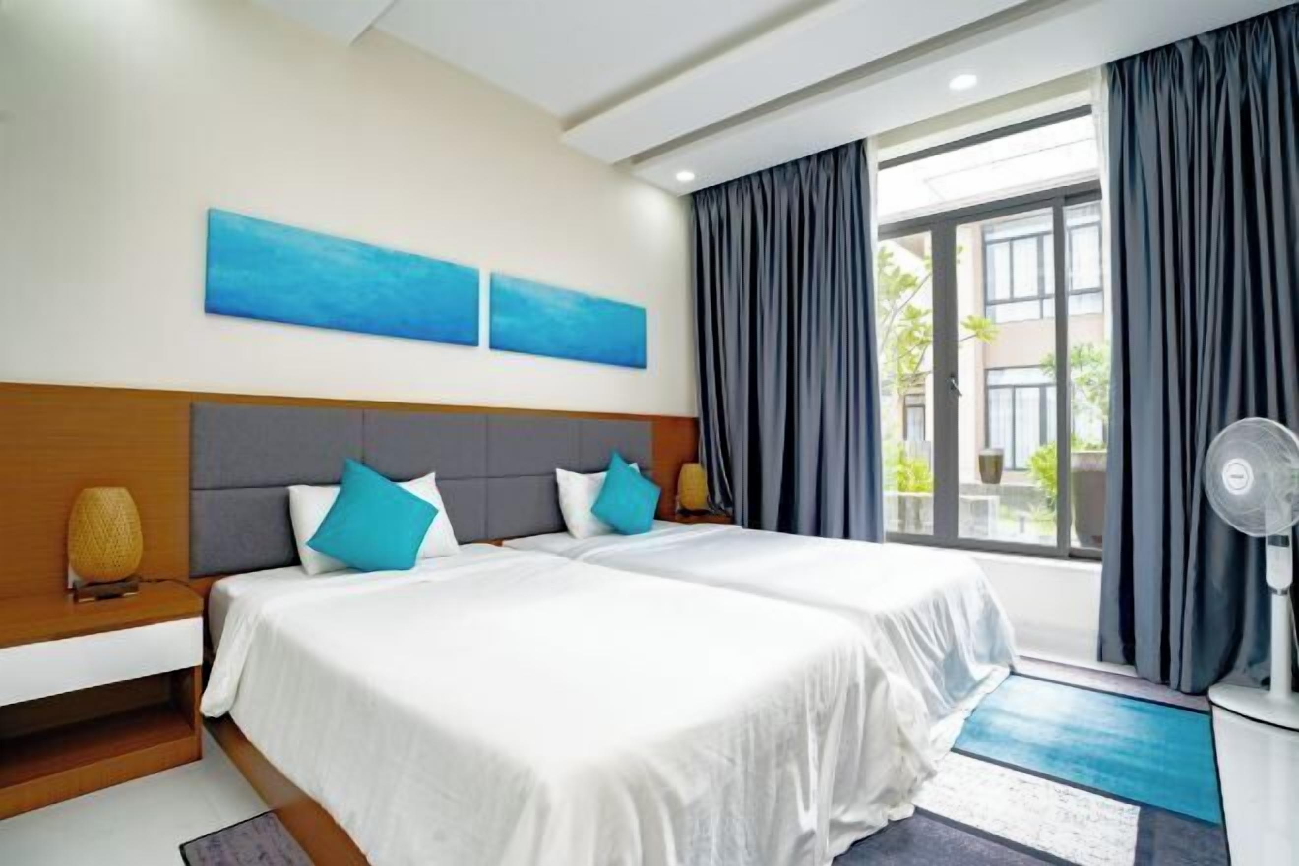 Premium bedding, minibar, individually decorated, individually furnished
