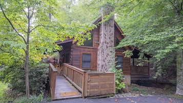 Cabin, 2 Bedrooms | Exterior