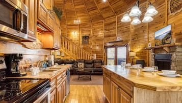 Cabin, 1 phòng ngủ | Bếp riêng | Tủ lạnh, lò nướng, dụng cụ pha cà phê/trà, lò nướng bánh mì