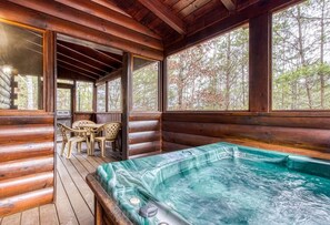 キャビン 3 ベッドルーム | 専用スパ浴槽