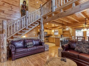Cabin, 4 Bedrooms | Interior