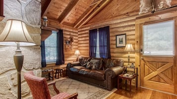 Cabin, 2 Bedrooms | Living area