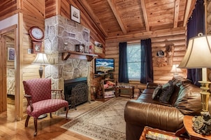 Cabin, 2 Bedrooms | Living area