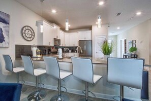 House, Multiple Bedrooms | Private kitchen - Storey Lake 8 Bed Lake Front Pool & Spa - 1684str 8 Bedroom Home by RedAwning (Kissimmee)