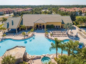 House, 5 Bedrooms | Pool