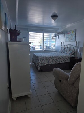 Free WiFi, bed sheets, wheelchair access