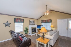 Living area - Our Tennessee Mountain Home - Great Location! Close To All The Action! 2 Bedroom Cabin by RedAwning (Pigeon Forge)