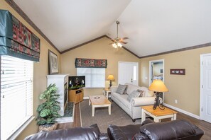 Cabin, 2 Bedrooms | Interior