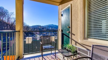 Condo, 3 Bedrooms | Exterior