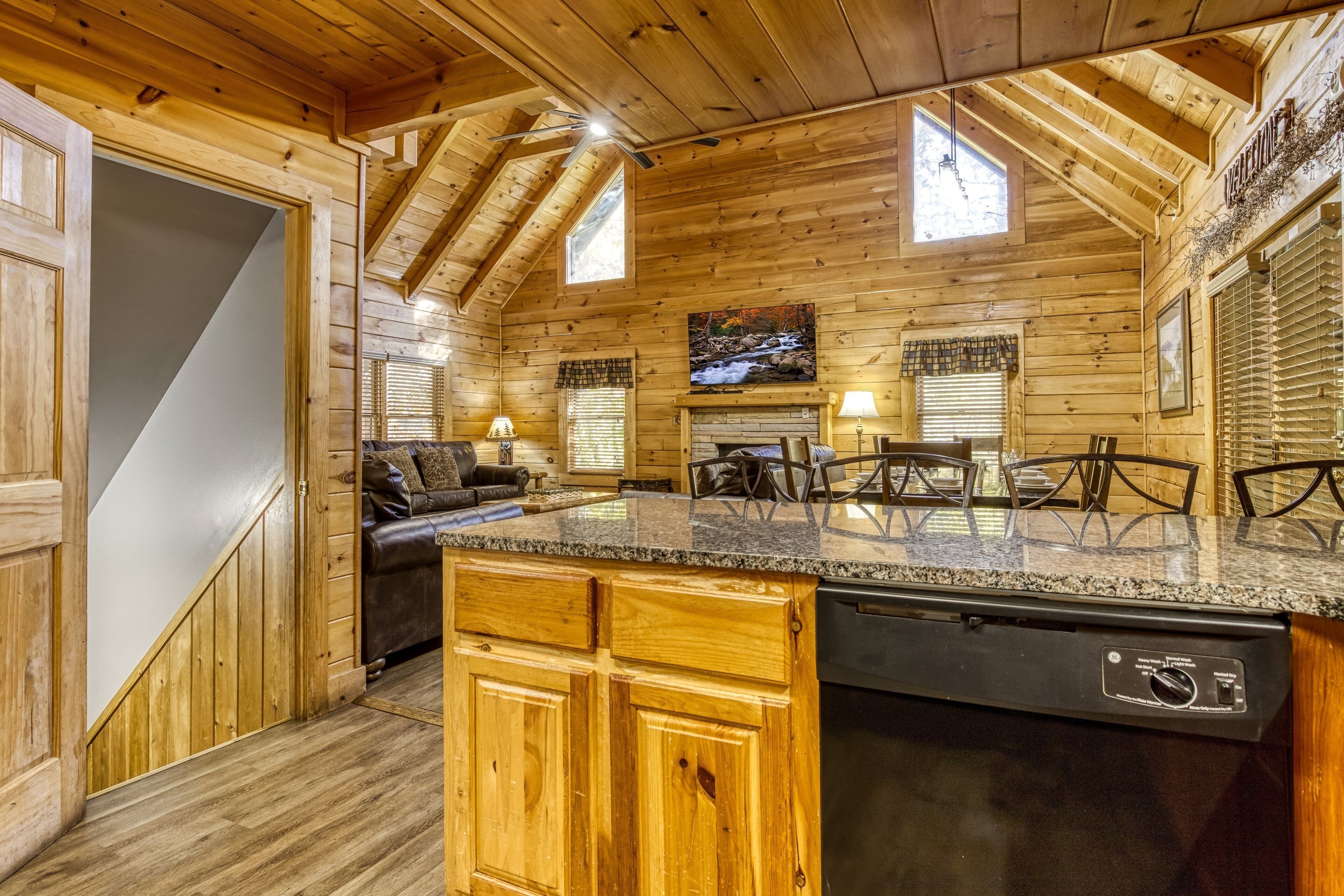 Cabin, Multiple Bedrooms | Interior