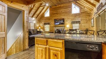 Cabin, Multiple Bedrooms | Interior