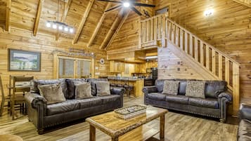 Cabin, Multiple Bedrooms | Living area