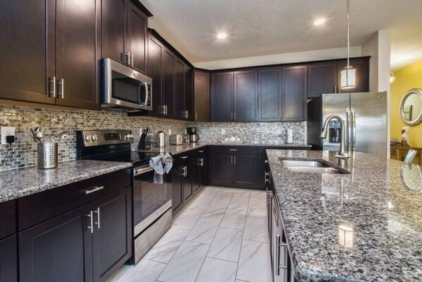 Casa, 6 habitaciones | Cocina privada