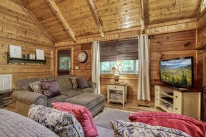 Cabin, 1 Bedroom | Living area - Er7 - My Old Friend - Great Location! Close To All The Action! 1 Bedroom Cabin by RedAwning (Pigeon Forge)