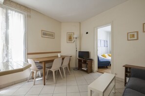 Interior - Furnished apartment - 2 rooms - MONTMARTRE (Paris)