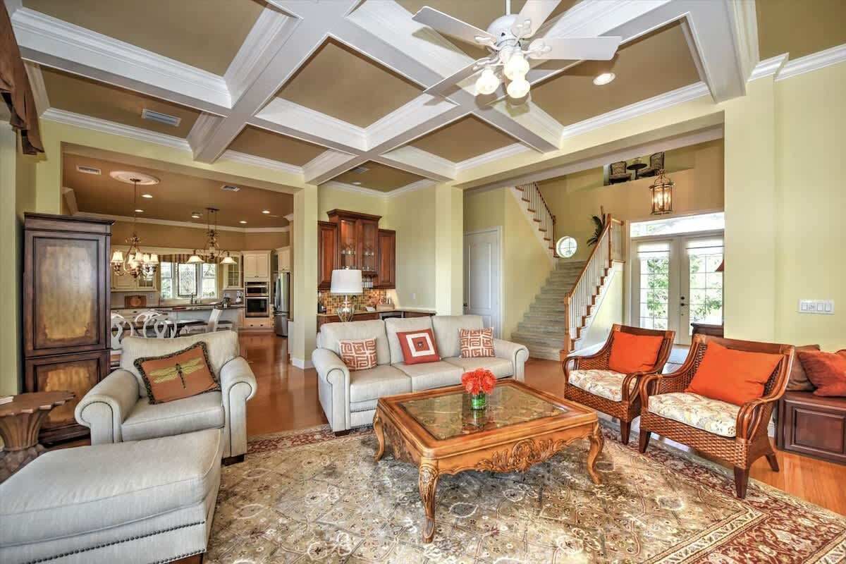 TV, fireplace, offices