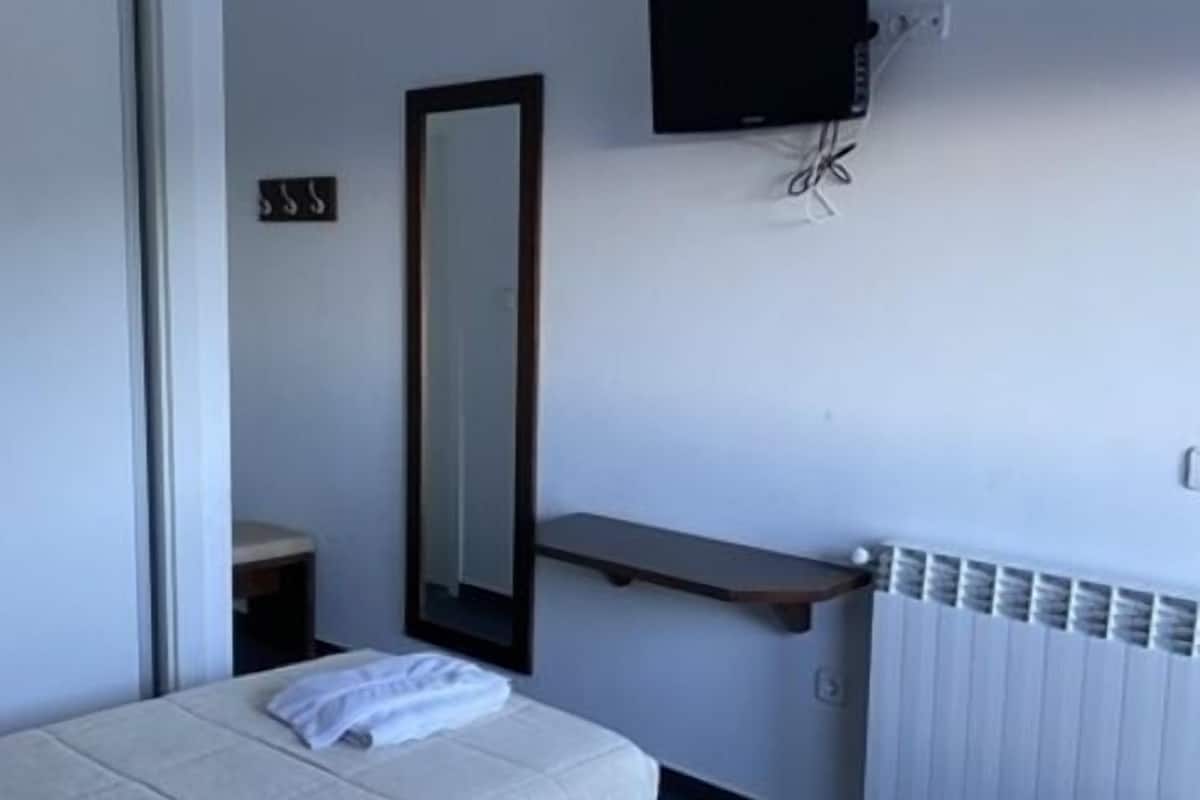 Caja de seguridad en la habitación, escritorio y wifi gratis