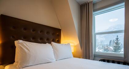 Superior Three Bedroom Apartment
