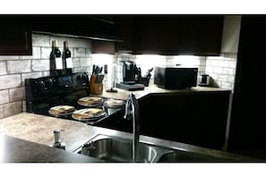 Unclassified image, 4 of 18, button