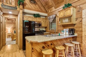 Ferienhütte, 2 Schlafzimmer | Eigene Küche | Kühlschrank, Ofen, Wasserkocher mit Kaffee-/Teezubehör, Toaster