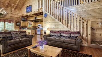 Cabin, 4 Bedrooms | Living area