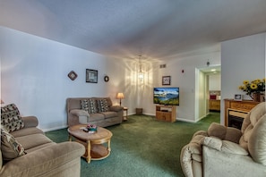 Condo, 2 Bedrooms | Living area