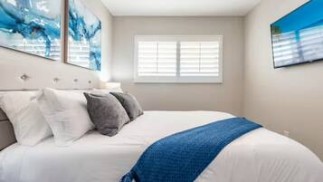 2 bedrooms, desk, iron/ironing board, travel crib