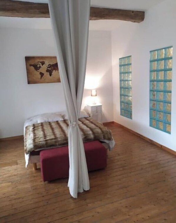 1 chambre, Wi-Fi, draps fournis