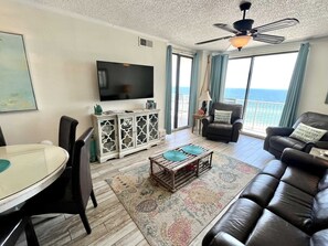 公寓客房, 3 間臥室 | 起居區