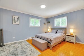 4 室のベッドルーム、アイロン / アイロン台、WiFi (無料)、ベッドシーツ