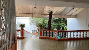 Interior entrance - Hotel Las Palmas (Cuernavaca)